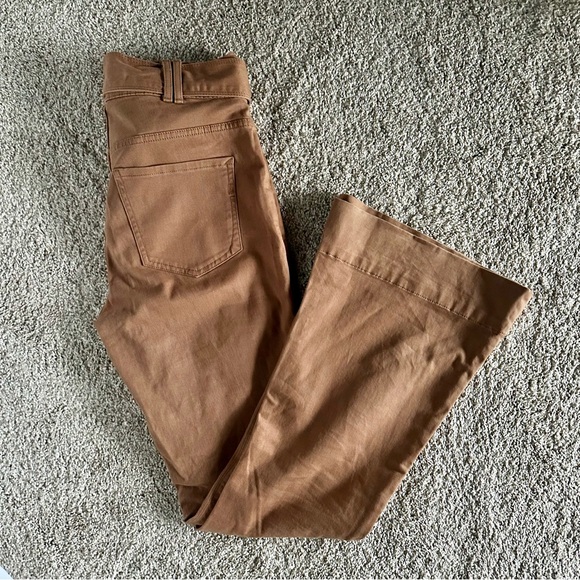 Express Women’s Dark Khaki Bell Flare High Rise Stretch Pants Size 6R NWT - Picture 2 of 7